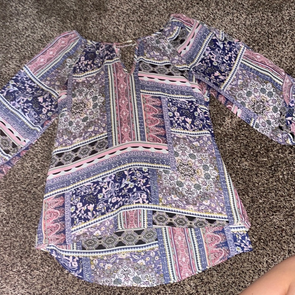 Trendy cold shoulder work blouse, size small